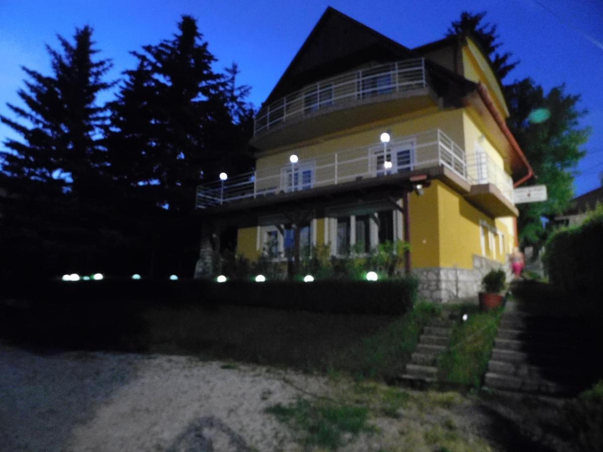 Szamóca Vendégház Miskolc Esterno foto