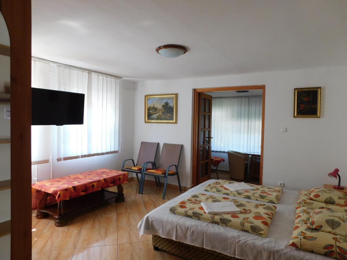 Szamóca Vendégház Miskolc Esterno foto